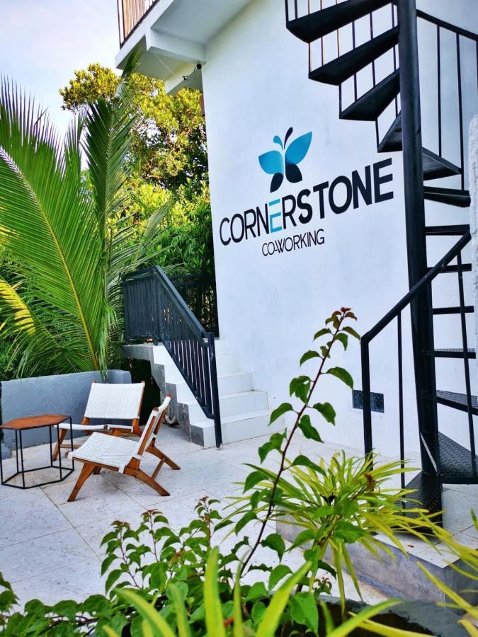 Cornerstone Bali Coworking Hostel Canggu  Exterior photo